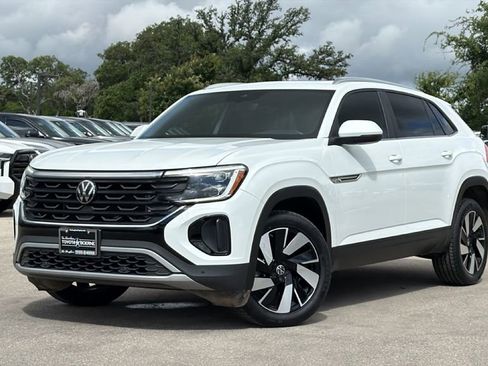 Used 2024 Volkswagen Atlas Cross Sport SE FWD image 42