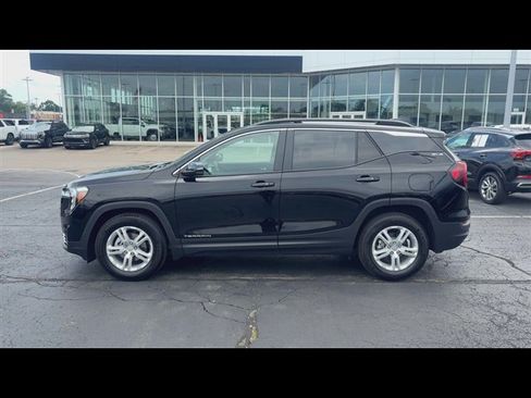 Certified 2024 GMC Terrain SLE w/ Driver Convenience Package FWD image 5