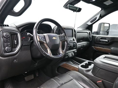 Used 2020 Chevrolet Silverado 2500 High Country w/ Technology Package image 10