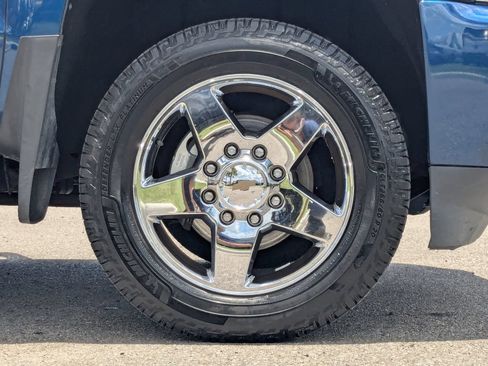 Used 2019 Chevrolet Silverado 2500 High Country w/ Duramax Plus Package AWD/4WD image 13