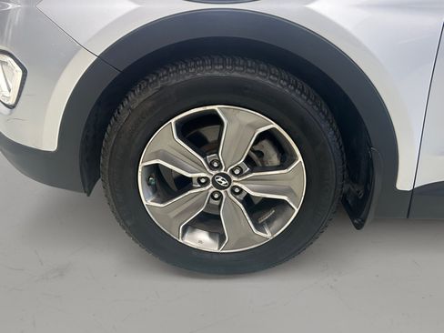 Used 2014 Hyundai Santa Fe Limited FWD image 9
