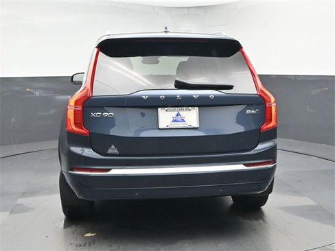Used 2023 Volvo XC90 B6 Ultimate w/ Protection Package image 7