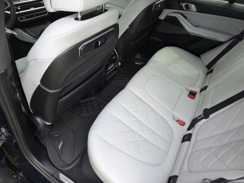 Used 2025 BMW X5 M60i w/ Climate Comfort Package AWD/4WD image 15