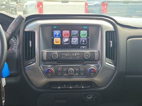 Used 2018 Chevrolet Silverado 1500 LT w/ All Star Edition image 19