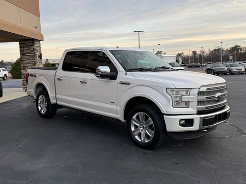 Used 2015 Ford F150 Platinum w/ Equipment Group 701A Luxury image 4