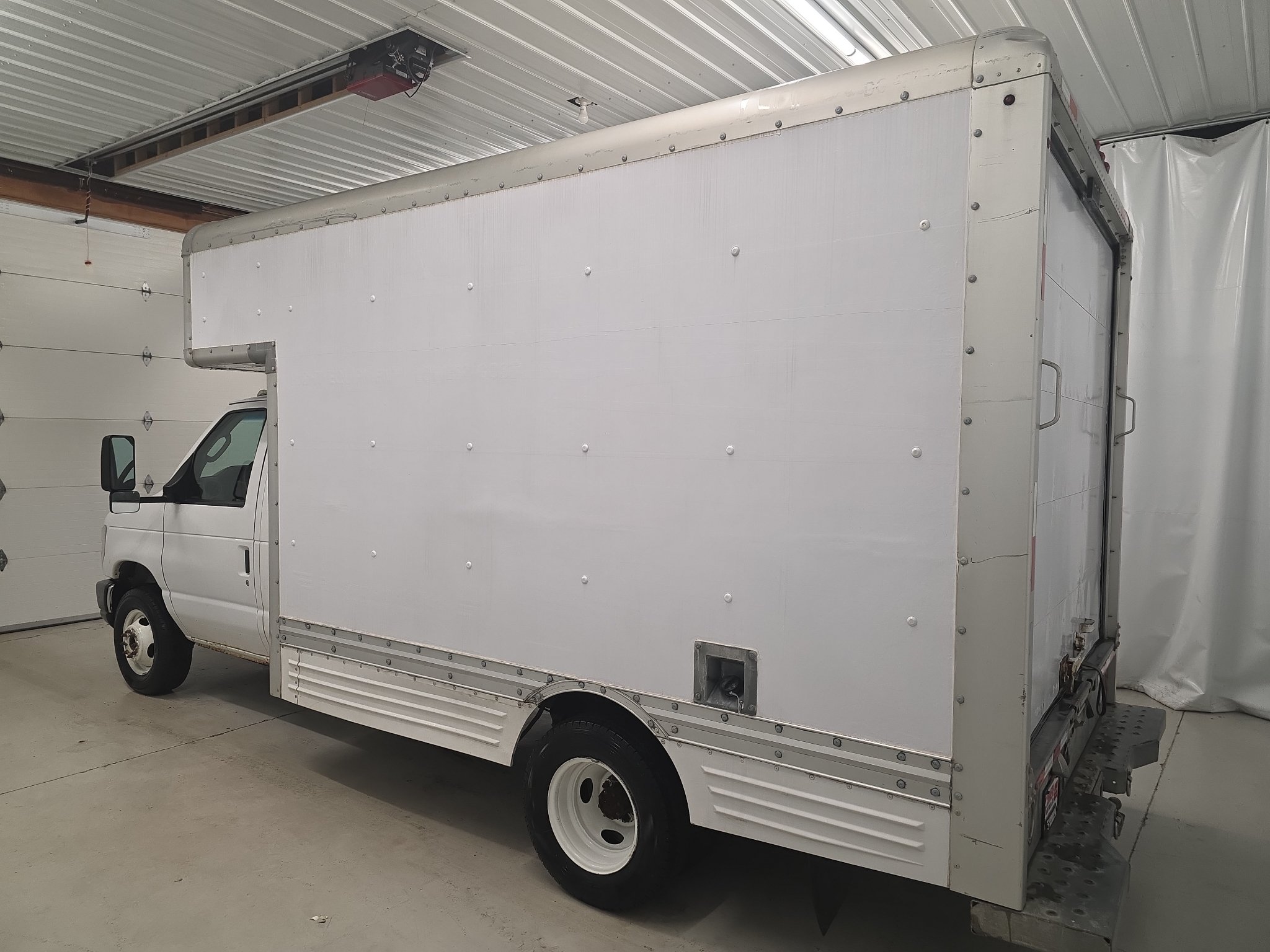 Used 2012 Ford E-450 and Econoline 450 Super Duty RWD image 16