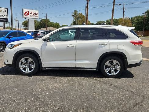 Used 2018 Toyota Highlander Limited FWD image 2