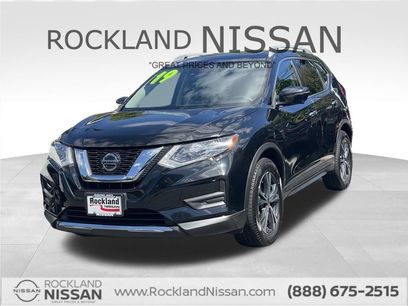 Used 2019 Nissan Rogue SV w/ Sun & Sound Touring Package