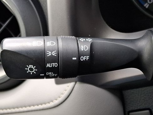Used 2018 Toyota RAV4 XLE w/ Plus Extra Value Package AWD/4WD image 26