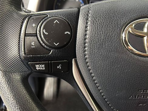 Used 2017 Toyota RAV4 LE w/ Carpet Mat Package AWD/4WD image 30