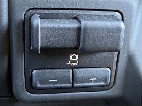 New 2025 Chevrolet Silverado 2500 Custom w/ Custom Value Package image 20