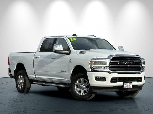Used 2024 RAM 2500 Laramie image 2