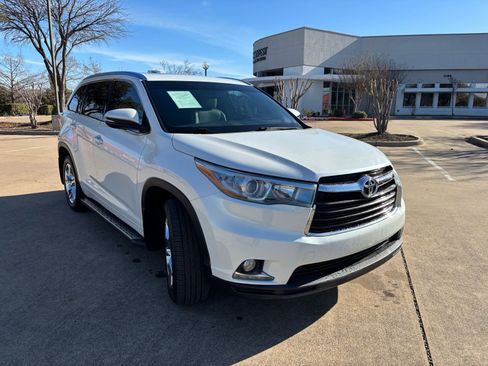 Used 2015 Toyota Highlander Limited image 3