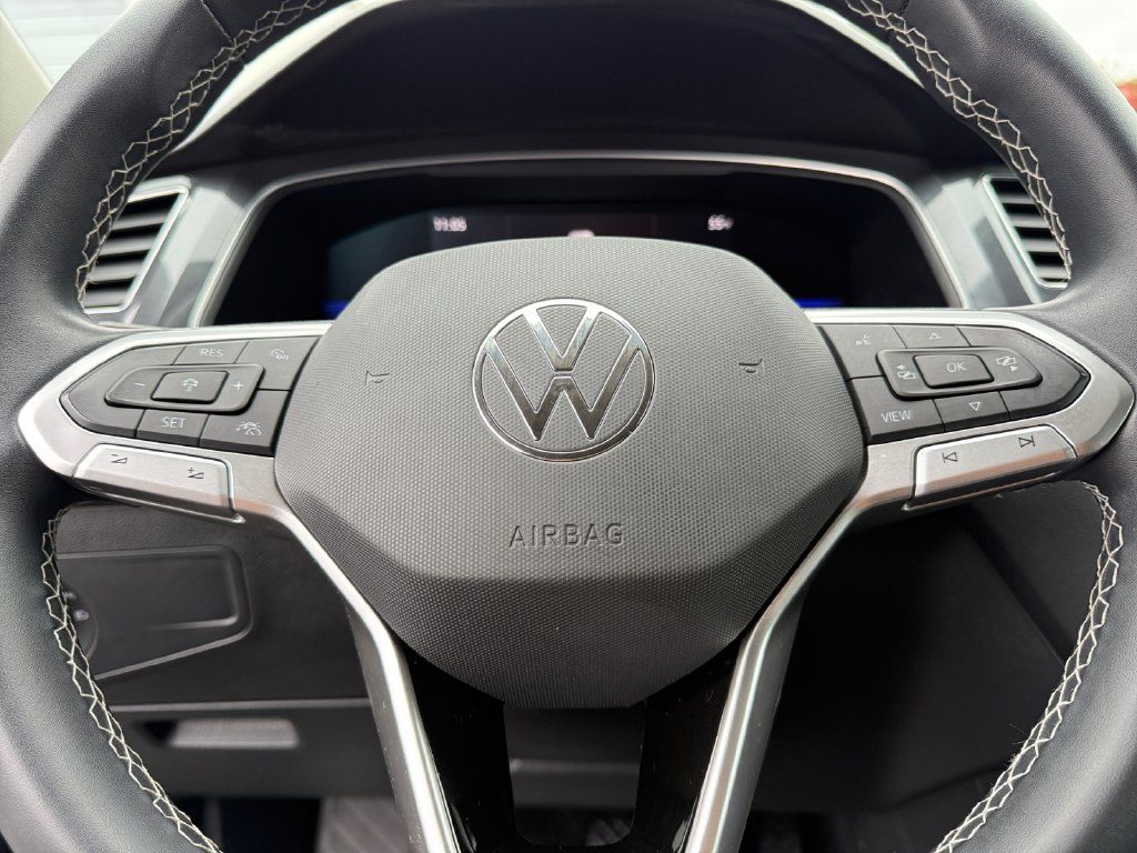 Used 2022 Volkswagen Tiguan SE FWD image 19