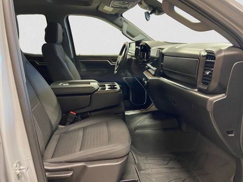 Used 2024 Chevrolet Silverado 1500 LT image 16