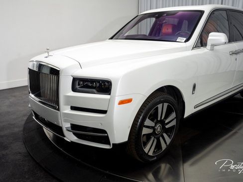 Used 2021 Rolls-Royce Cullinan image 9