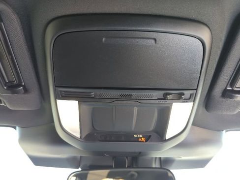 Used 2026 Subaru Forester w/ Base/Premium Package AWD/4WD image 19