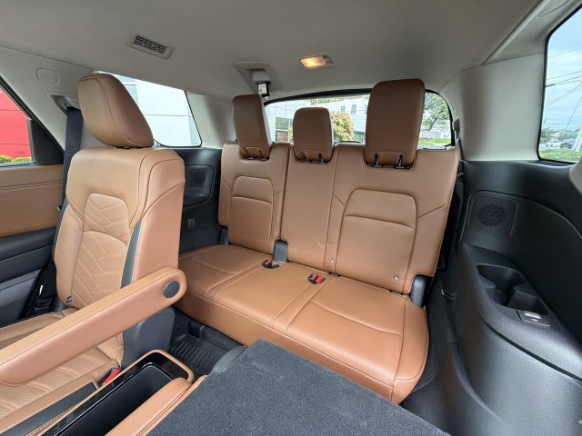 Certified 2022 Nissan Pathfinder Platinum w/ Cargo Package AWD/4WD image 25
