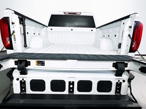 Used 2024 GMC Sierra 1500 SLT AWD/4WD image 13