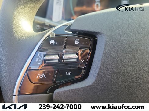 New 2026 Kia Niro LX FWD image 33