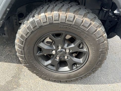 Used 2023 Jeep Wrangler Unlimited Sport image 15