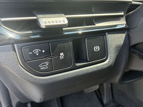 Used 2026 Kia Sportage SX AWD/4WD image 18