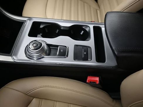 Used 2021 Ford Edge SEL FWD image 33