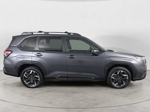 Used 2025 Subaru Forester Limited AWD/4WD image 4