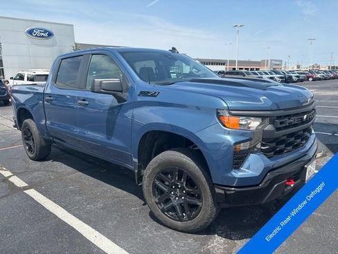 Used 2024 Chevrolet Silverado 1500 Custom Trail Boss w/ LPO, Dark Essentials Package AWD/4WD image 10