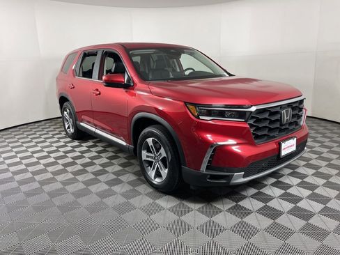 Certified 2025 Honda Pilot EX-L image 16