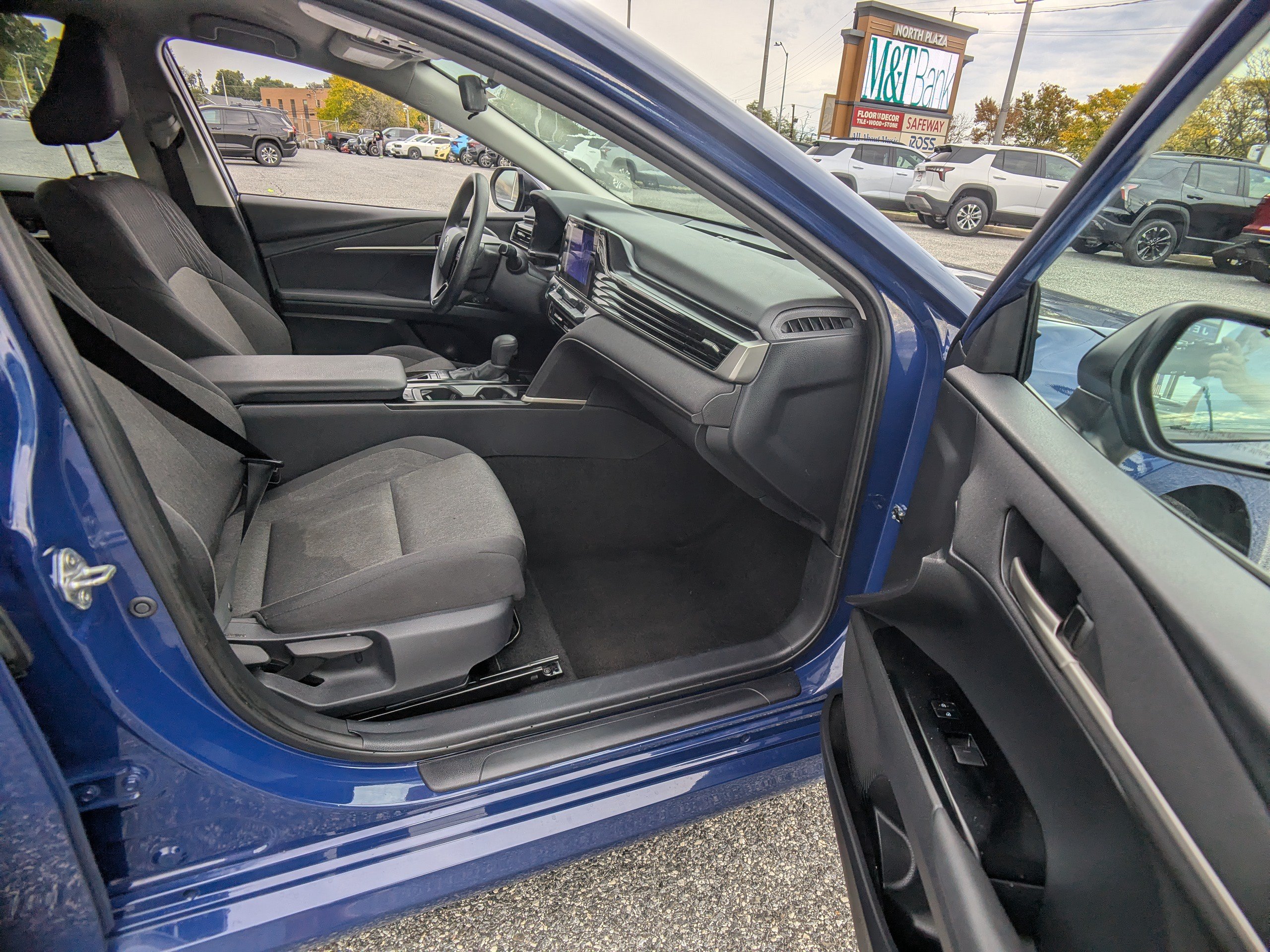 Used 2025 Toyota Camry LE FWD image 12