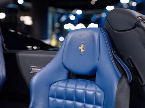 Used 2022 Ferrari F8 Tributo RWD image 22