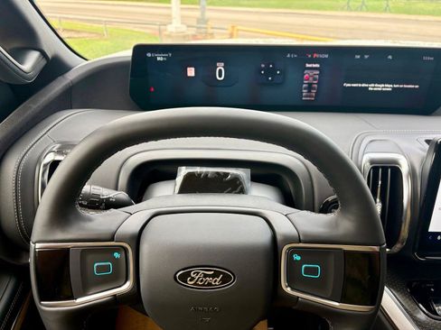 New 2026 Ford Expedition Platinum w/ Stealth Appearance Package AWD/4WD image 15