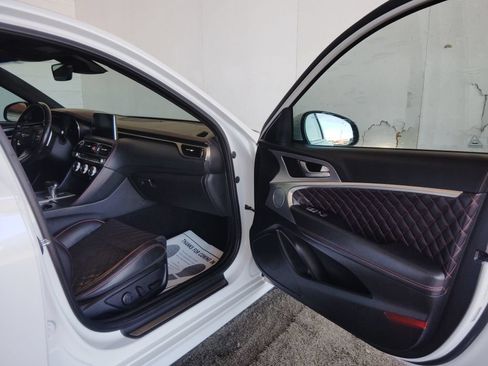 Used 2019 Genesis G70 3.3T Advanced w/ Sport Package RWD image 10