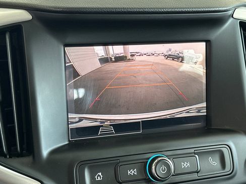 Used 2024 GMC Terrain SLE w/ Elevation Edition image 19