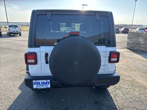Used 2024 Jeep Wrangler Sport AWD/4WD image 9