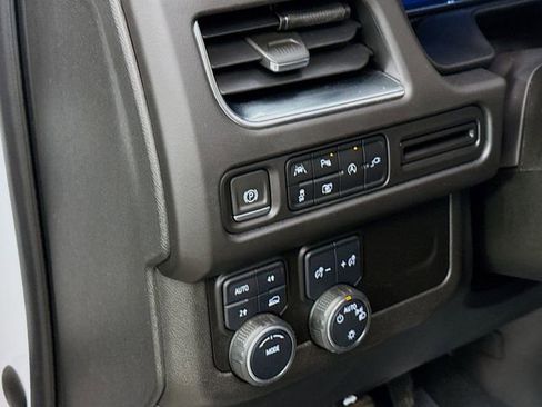 Used 2022 Chevrolet Tahoe RST w/ Sport Performance Package image 12