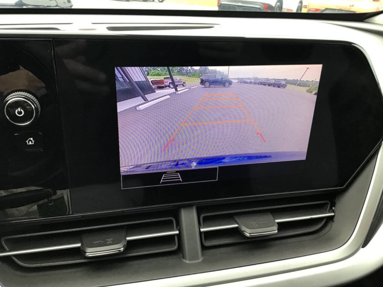 Used 2024 Chevrolet Trax LS w/ LS Convenience Package FWD image 14