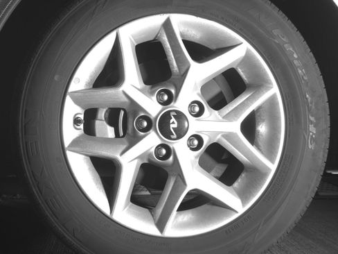 Used 2025 Kia Soul LX w/ LX Technology Package image 12