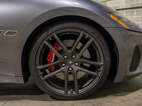 Used 2018 Maserati GranTurismo Sport RWD image 29