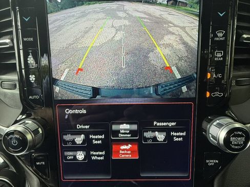 Used 2021 RAM 1500 Big Horn AWD/4WD image 40