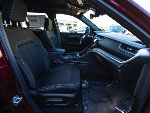 New 2025 Jeep Grand Cherokee 4WD image 26