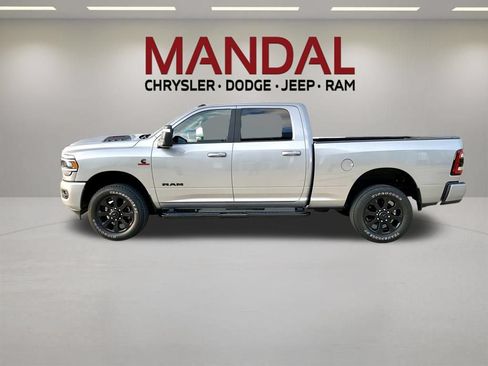 Used 2023 RAM 2500 Laramie AWD/4WD image 8