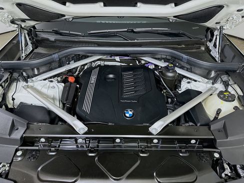 Used 2022 BMW X5 sDrive40i RWD image 9