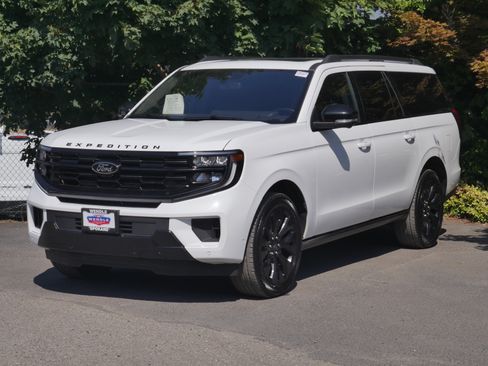 Certified 2025 Ford Expedition Max Platinum w/ Stealth Appearance Package AWD/4WD image 2