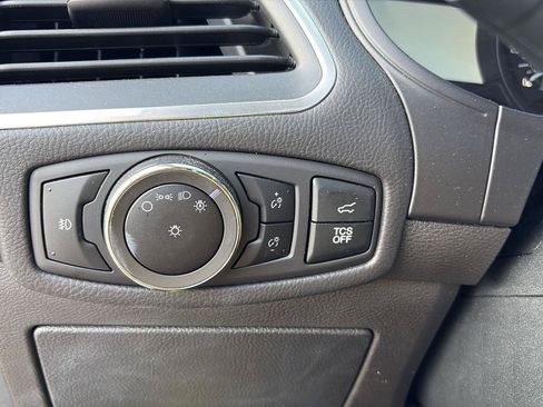 Used 2024 Ford Edge Titanium AWD/4WD image 12