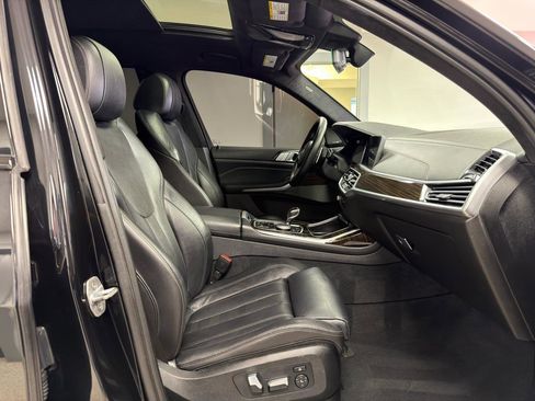 Used 2020 BMW X7 xDrive40i w/ M Sport Package image 10