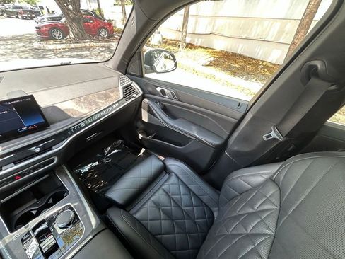 Used 2024 BMW X5 xDrive40i w/ Premium Package image 11