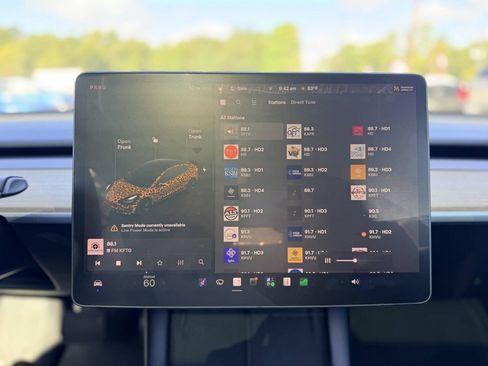 Used 2022 Tesla Model 3 Long Range AWD/4WD image 28