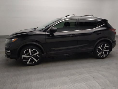 Used 2022 Nissan Rogue Sport SL AWD/4WD image 2